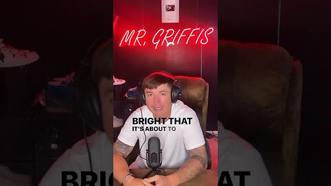 Let your light shine 🤟🏻💙 #mrgriffis