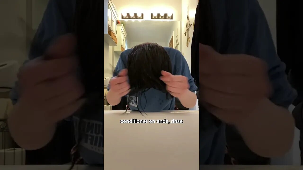 trying to rehydrate my childhood curls that i've Video By c a n n a b i s s e u r #Shorts