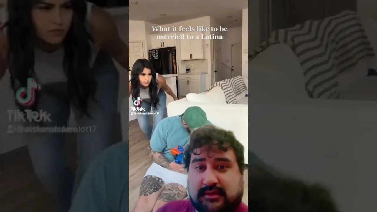 Latinas on the prowl￼