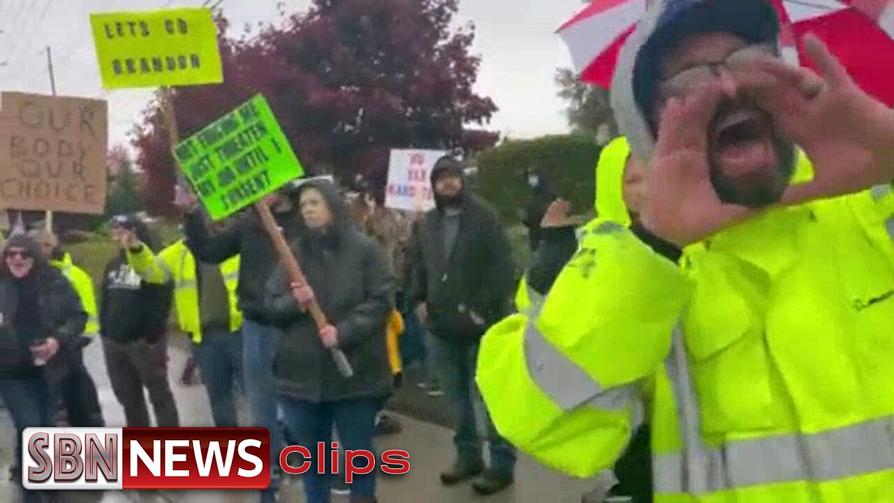 Seattle: Hundreds of Boeing Workers Are Out Protesting the Vaccine Mandate - 4500