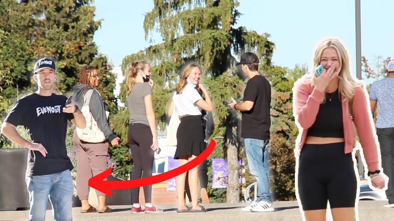 TIME TRAVELLER ON CAMPUS TWIN PRANK!