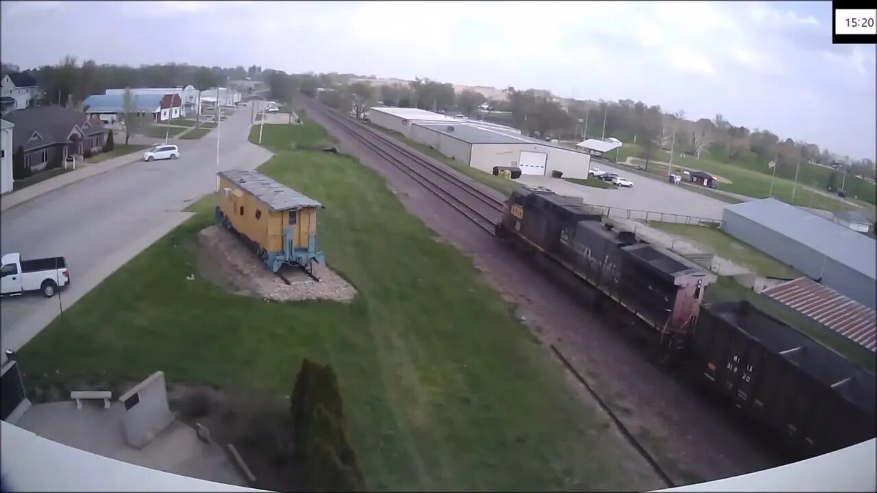 WB UP Empty Coal with UP 6318 in SP Paint on DPU at Belle Plaine, IA on May 10, 2022 #SteelHighway