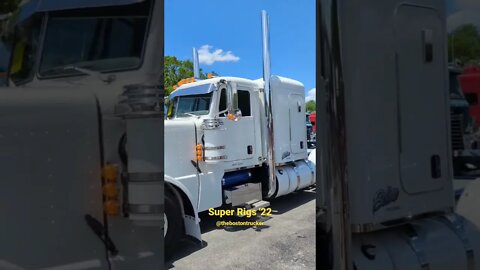 Sharp looking Peterbilt at Super Rigs '22