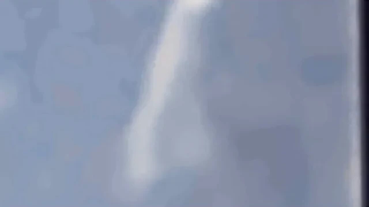 very small bright object/ flyby