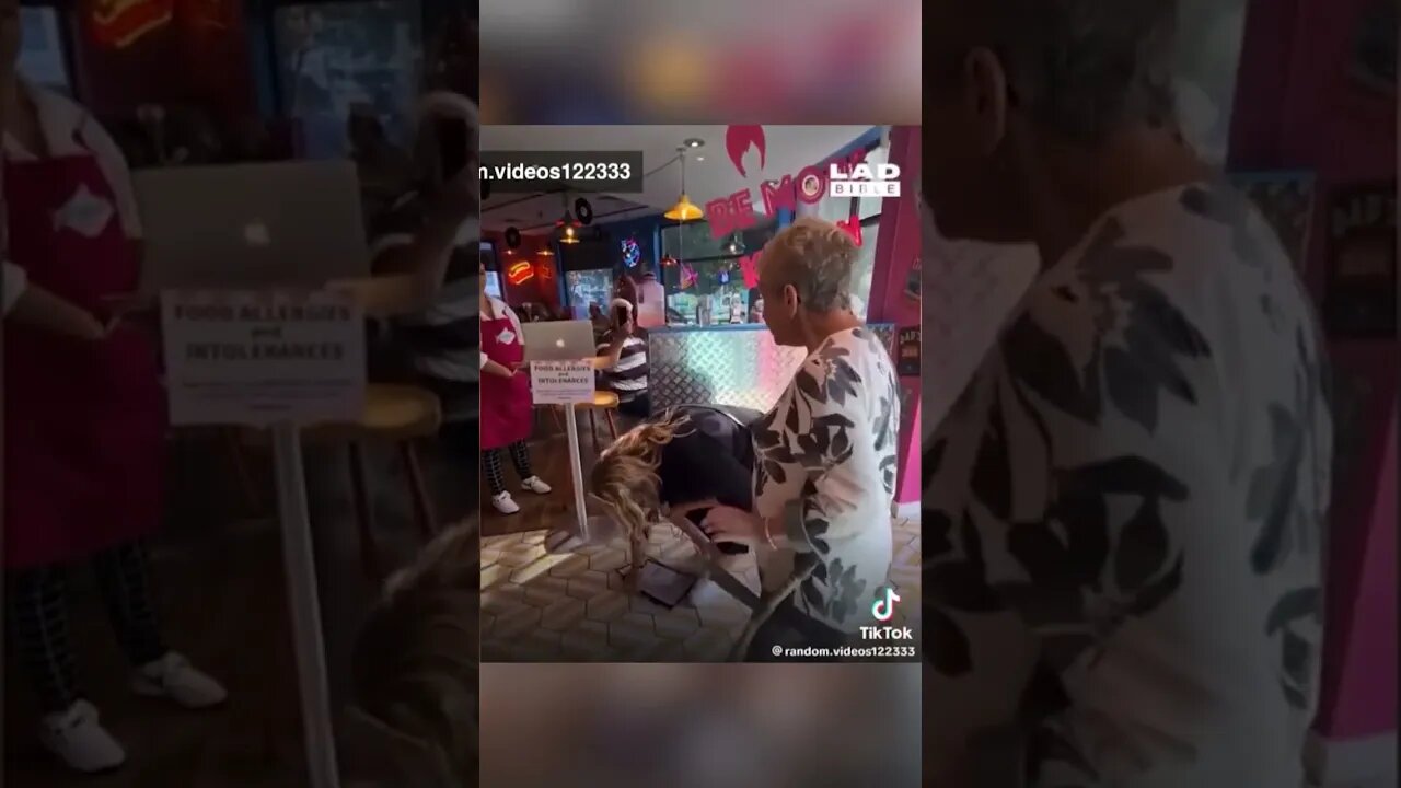 Viral Grandma Can't Handle Rude Waiters