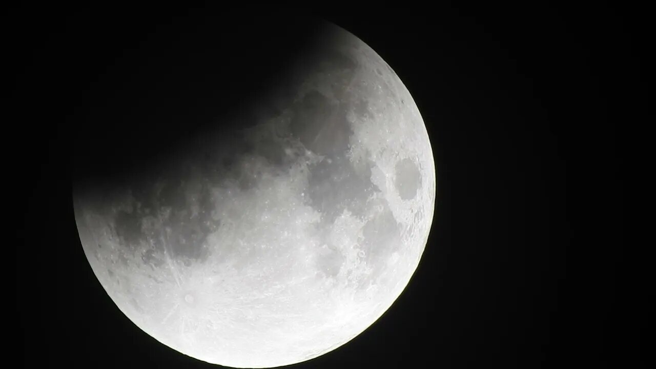 Short clip of early part of the eclipse nov 17 2021