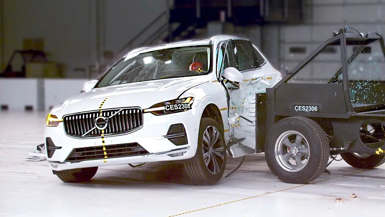 Volvo XC60 (2024) Crash Test