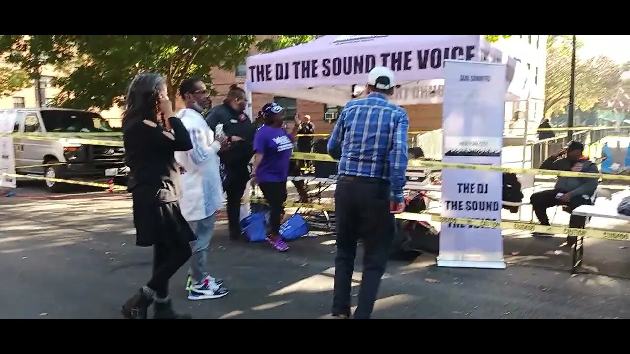 The Love on the Block event on 115th and 2nd/3rd Ave 10/22/22 hosted by @warm_nyc