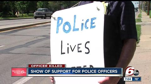 Community shows support for police officers in wake of fatal officer shooting