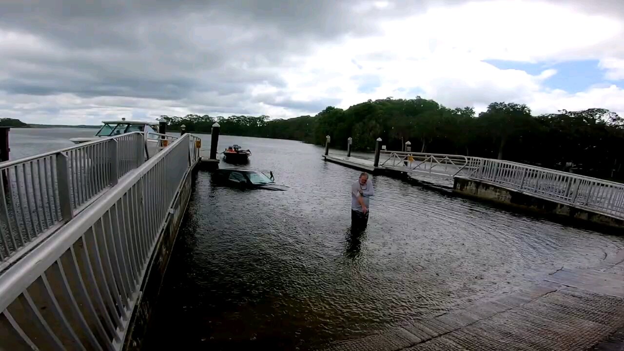 Serious Boat Ramp Fail At Lake Tarpon Florida