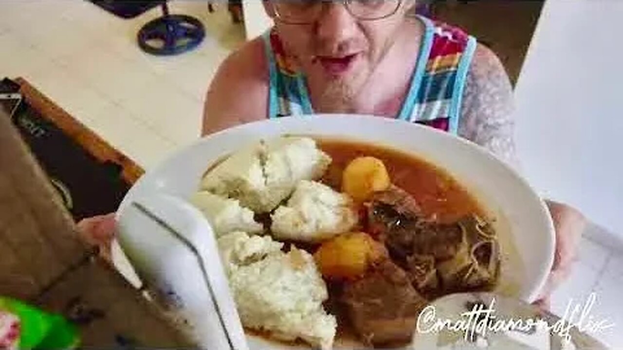 American Cooking Ugali and Stew Like a Real Kenyan! #kenyanmeals #fyp #kenya