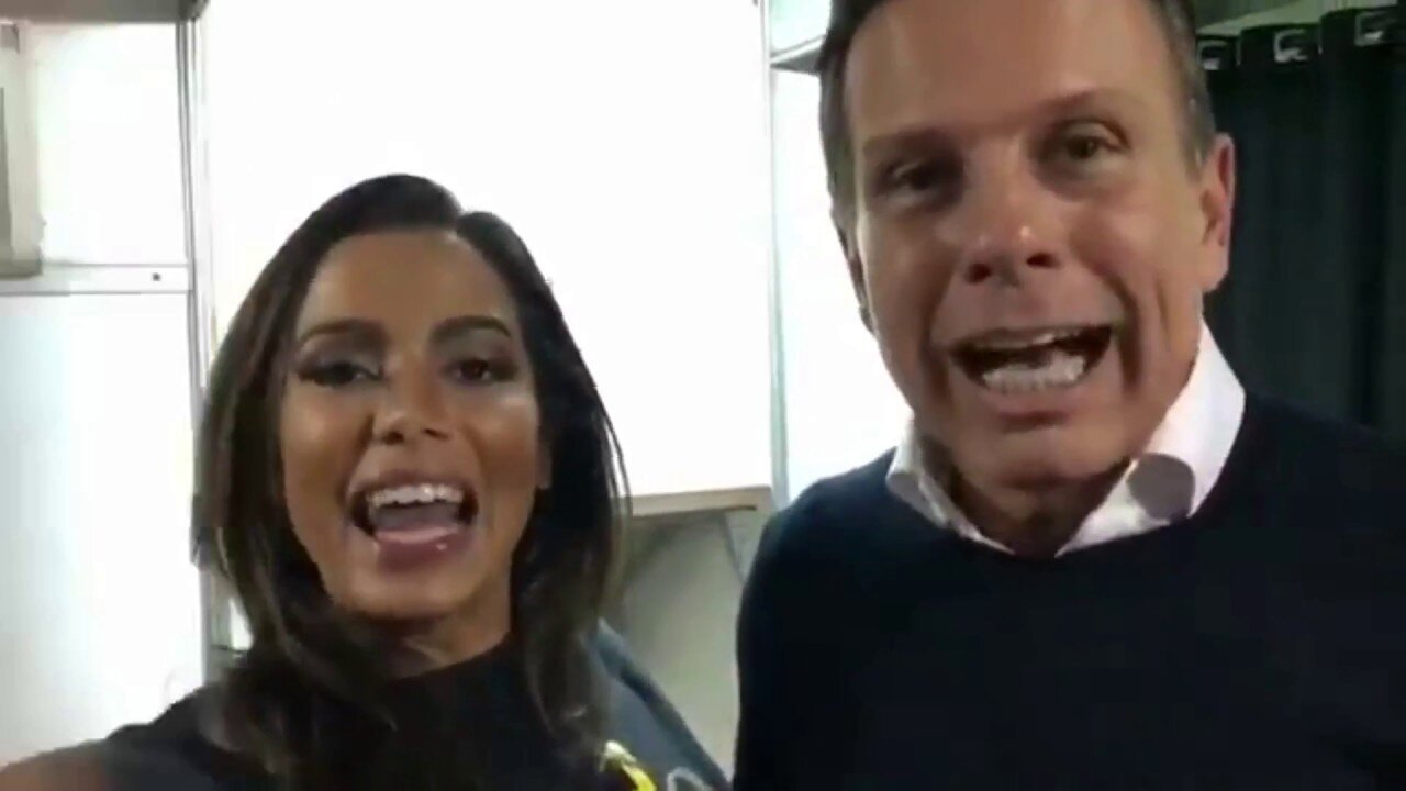 João Doria ‘puxa o saco’ de Anitta e faz campanha pelo título de eleitor; Veja o vídeo