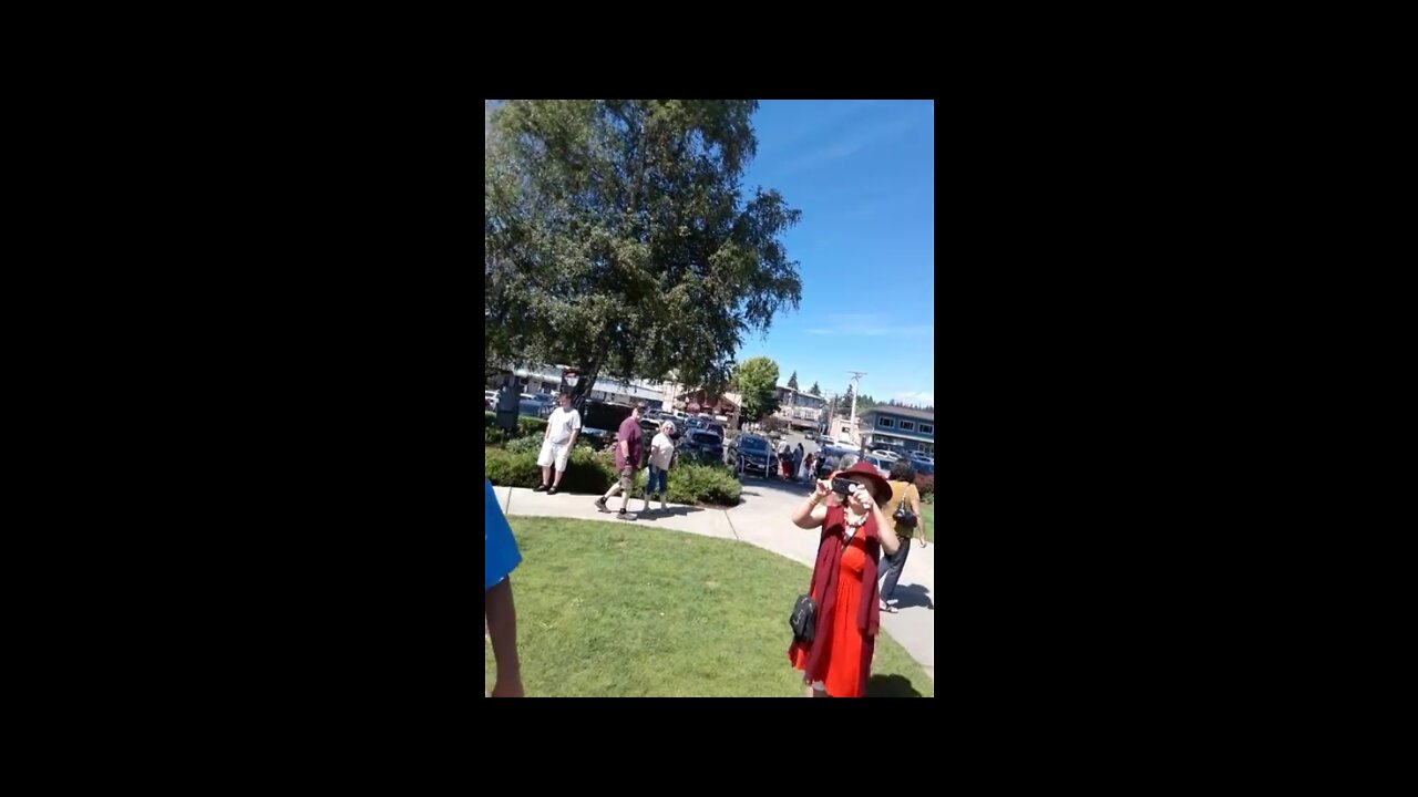 Open Air: The Finger, The Prosecutor, The Peacemaker (Poulsbo Art Festival 2022) [1/2]