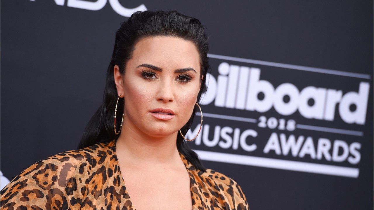 Demi Lovato Breaks Up With Boyfriend