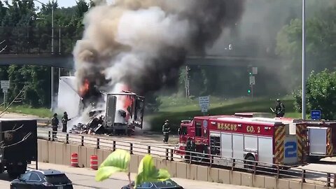 Truck fire on I-43 SB closes freeway