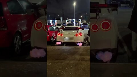 NISSAN GTR FLAMES