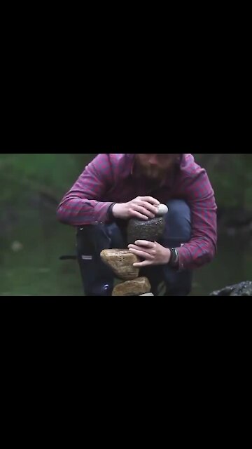 "Rock Balancer" Amazingly Stacks Oddly-Shaped Rocks With Ease