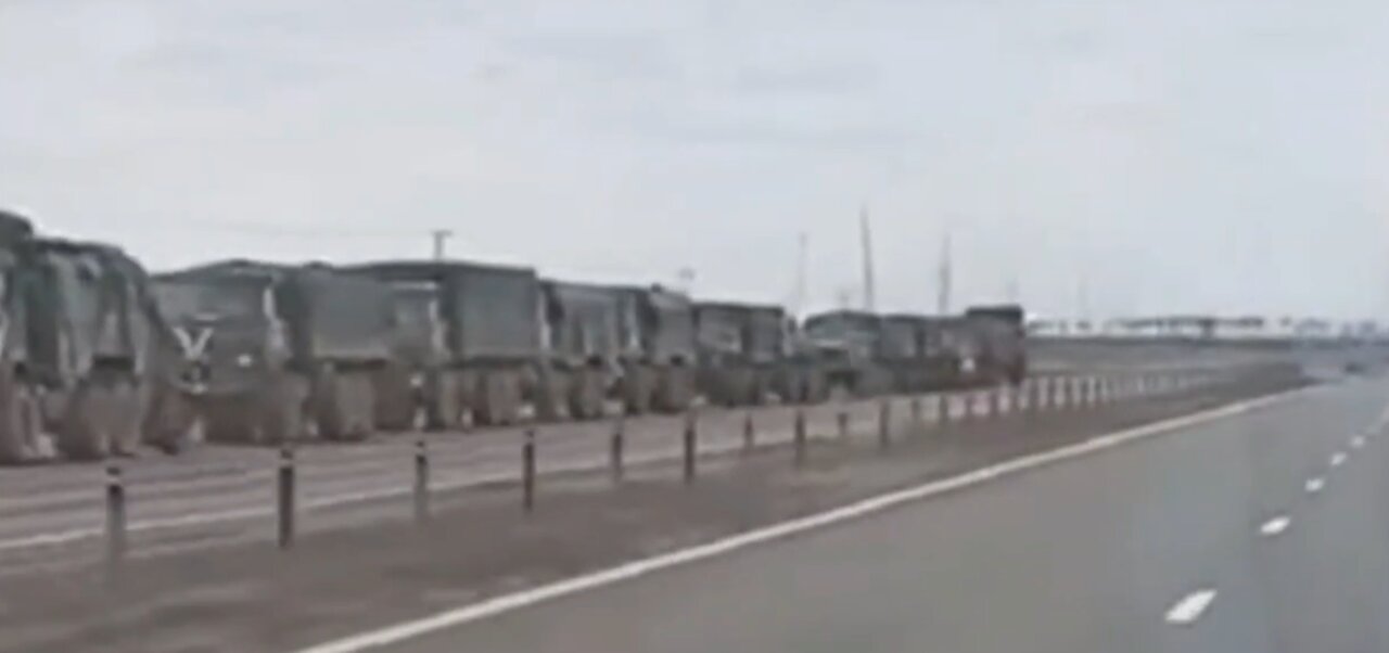 KamAZ trucks of the Russian Armed Forces move from Mogilev to Gomel on the M8 highway.