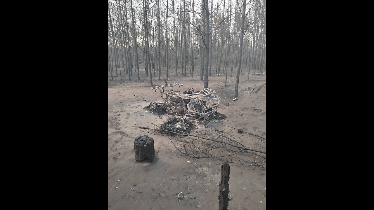 Wild fire continues to eat the Ruzzian positions in Kherson.P2