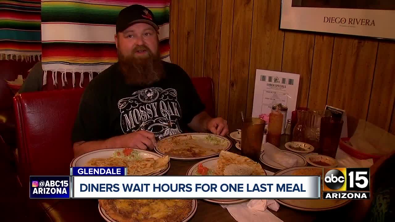 Diners pack Glendale restaurant on final night after sudden closure announced