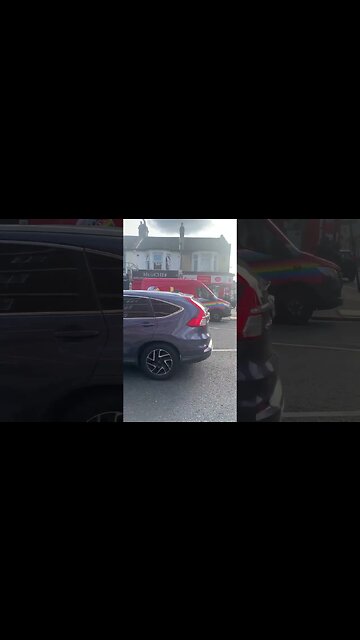 British post office has a post delivery van celebrating LGBT-does it help to deliver the post??