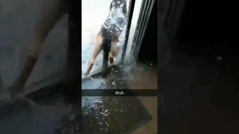 😂😂full fun comedy video caught on camera😜 comedy video 😜😂😂 masti masala😂😂 whatsapp video #shorts(4)