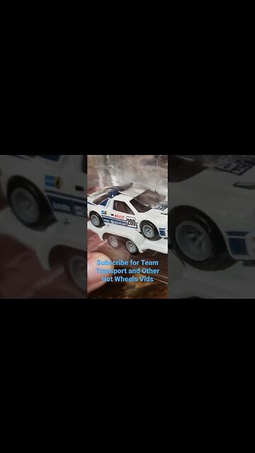 Hot Wheels Team Transport Ford RS200