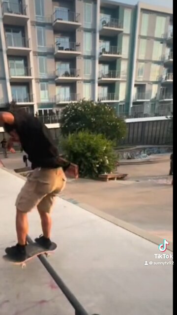 Skateboarding clips