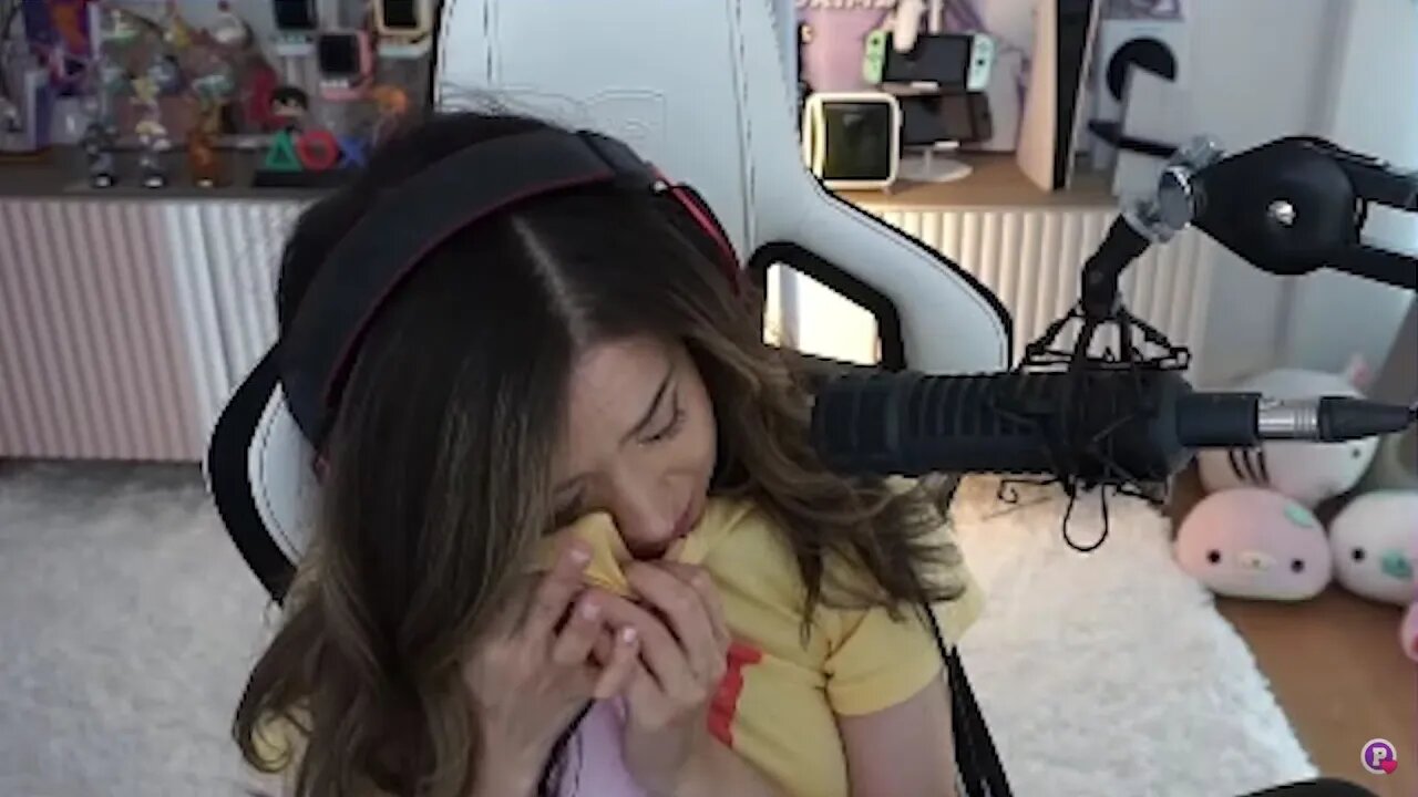 @pokimane Is Pulling The Race/Victim Card ...