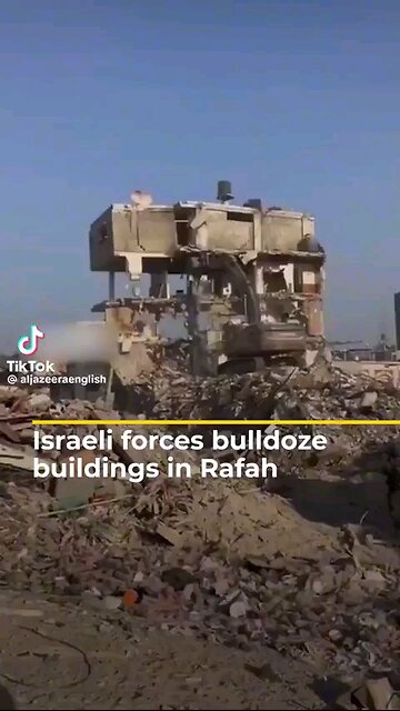 Israeli 🇮🇱 soldiers cheer on as buildings are bulldozed in Rafah, south Gaza 🇵🇸 ⏬⏬Read descript