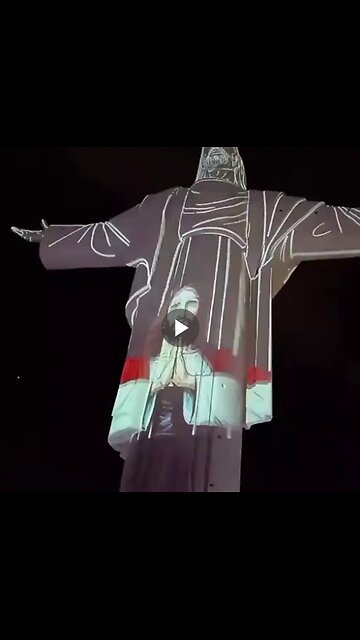 Christ of Concord in Cochabamba Combination between sculpture and digital projection.