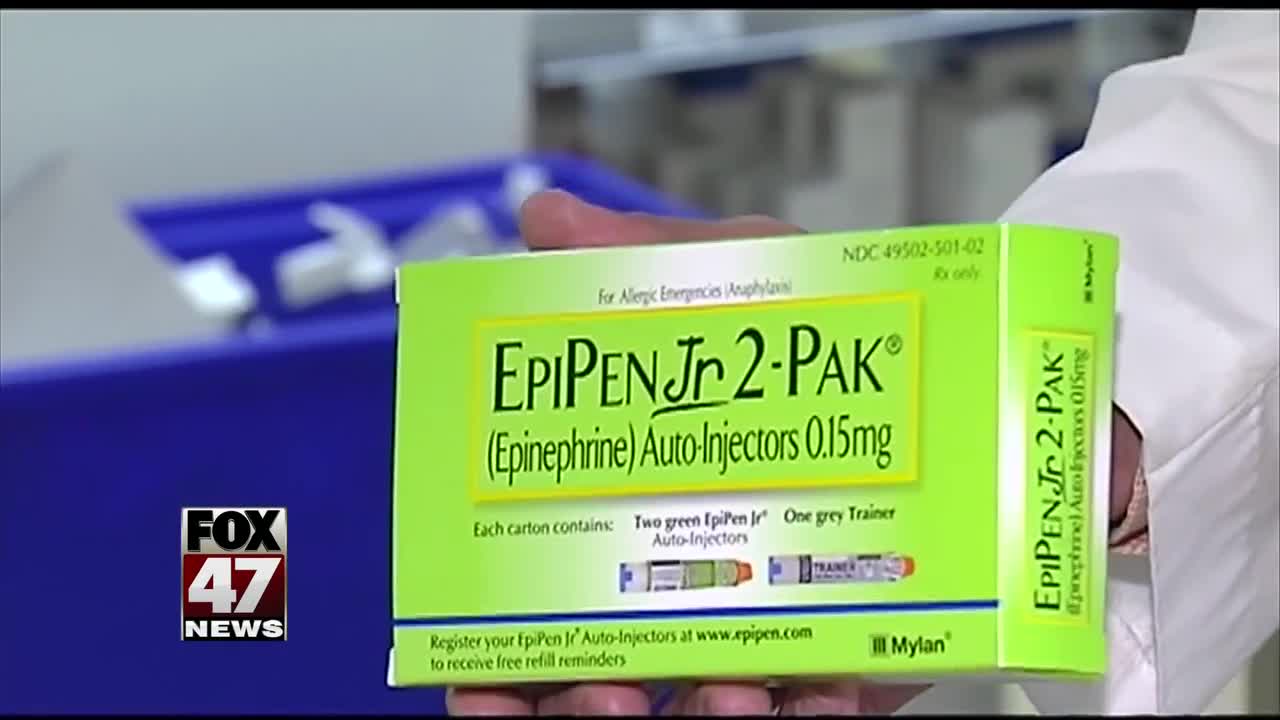 Allowing EpiPen use for first responders