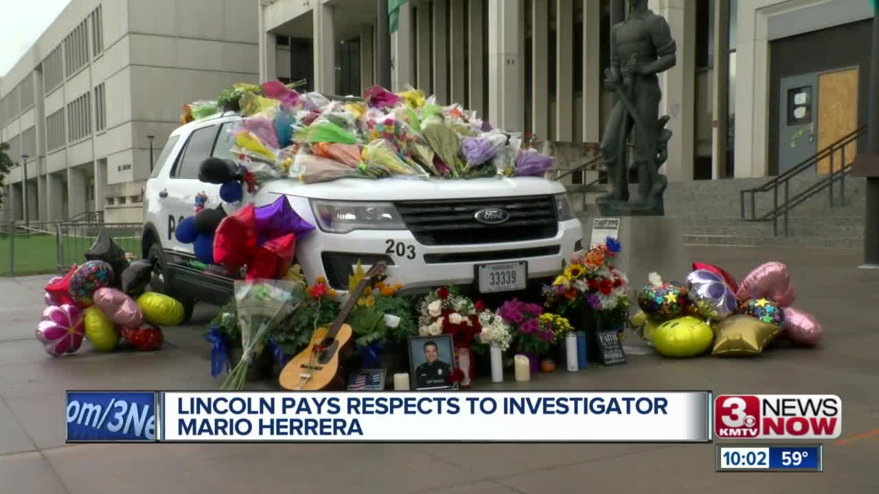 Lincoln pays respects to investigator Mario Herrera