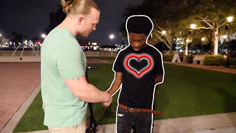 He Took Prayer Even Though His Friends Wouldn’t!🙏