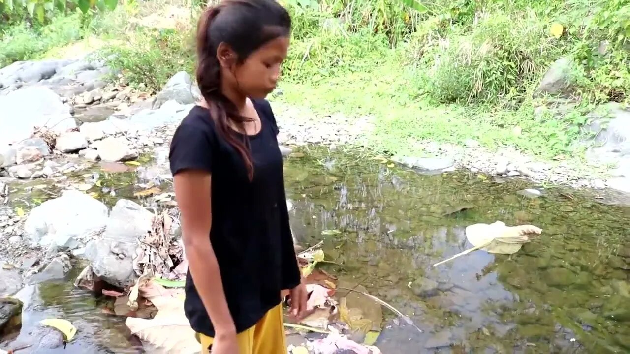 Catching crab in water & crab boiled on clay for food - Cooking crab eating delicious #18-15