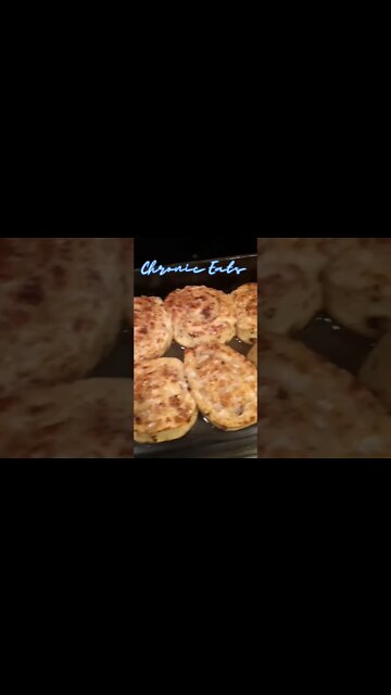 Sexy boss hoggin' Pillsbury cinnamon rolls through life