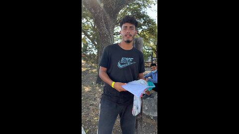 8 illegals jump into a vehicle into America!