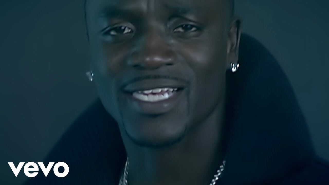 Akon - Smack That (Official Music Video) ft. Eminem