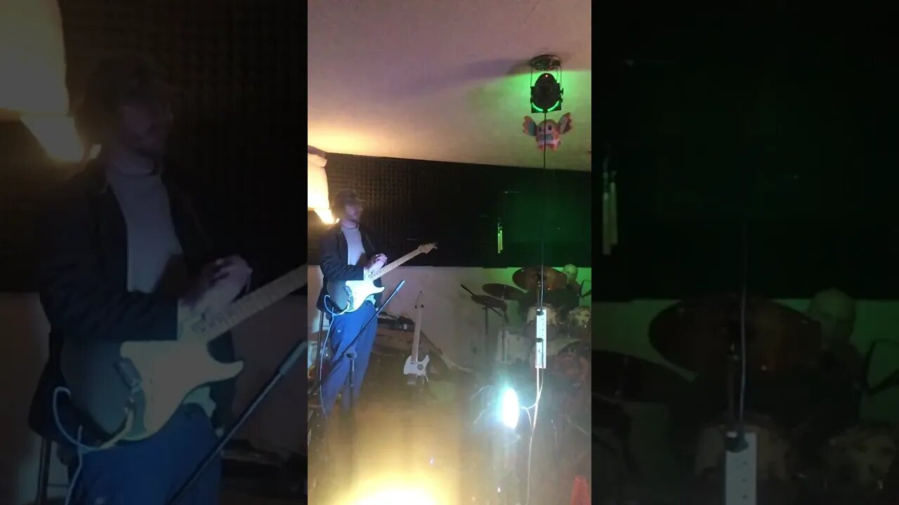 Him Hawwin' about lights and lyrics