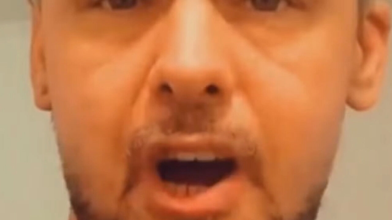 The Self-Proclaimed King Of Cyraxland