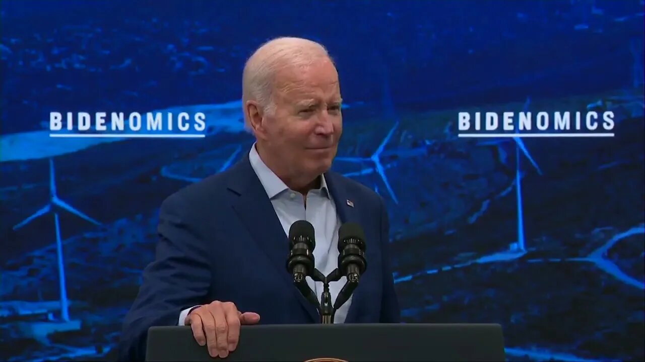 In New Mexico, Joe Biden Forgets Democrat Senator Ben Ray Lujan's Name: "Guy Sitting Next To You!"