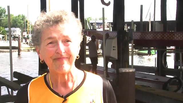 22 breast cancer survivors to break record in dragon boat race