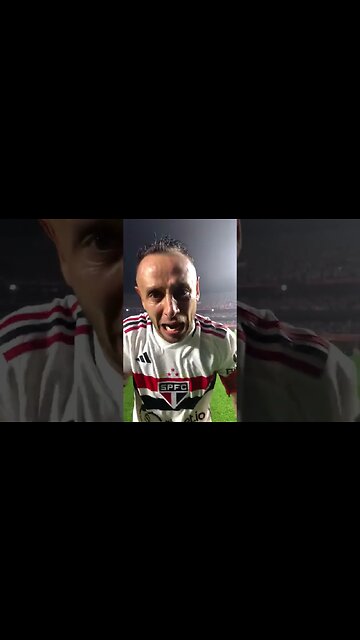 Rafinha comemorando a classificação do São Paulo pra final da Copa do Brasil