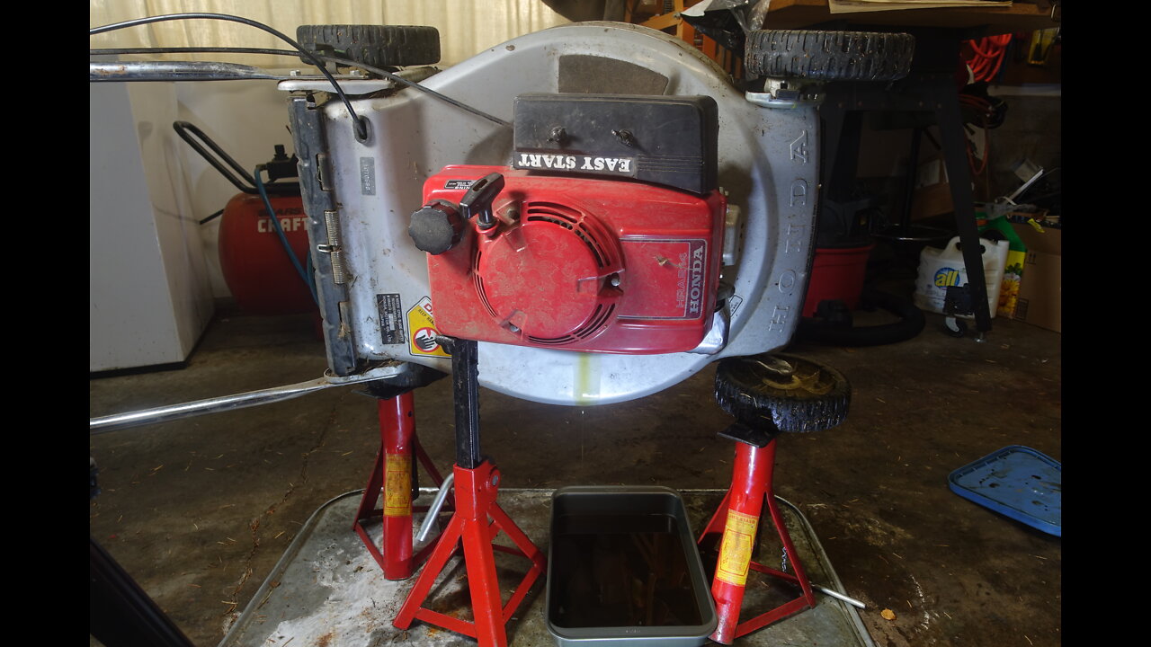 Changing Oil on a Honda HR214 Lawnmower with an OTC Suction Gun