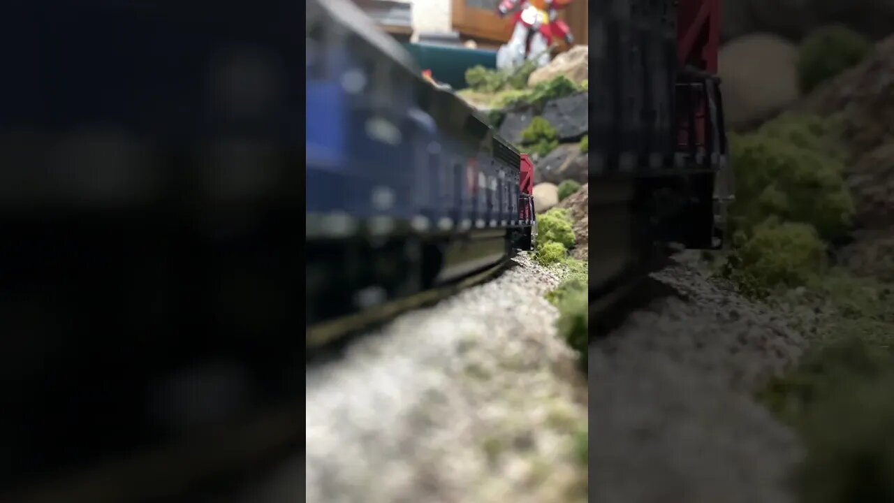 N Scale Geeps on a branch line. Awesome sound