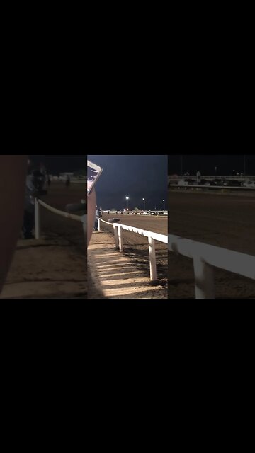 Down the back stretch!!!! #horseracing #horse #newmexico #triplecrown