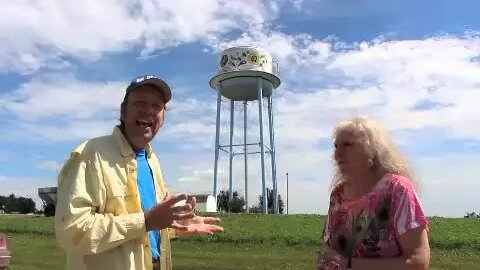 Coffee pot/cup water tower, Stanton, Ia. Travel USA, Mr. Peacock & Friends, Hidden Treasures