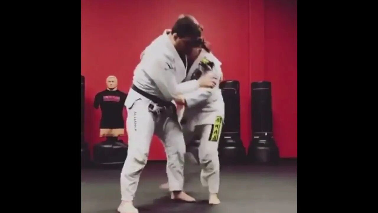 Unbelievable takedown set up by a WHITE BELT 😮#bjj #jiujitsu #bjjlifestyle