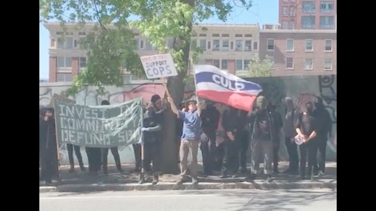 Surrounded by Antifa at a Pro-Police Rally in Seattle