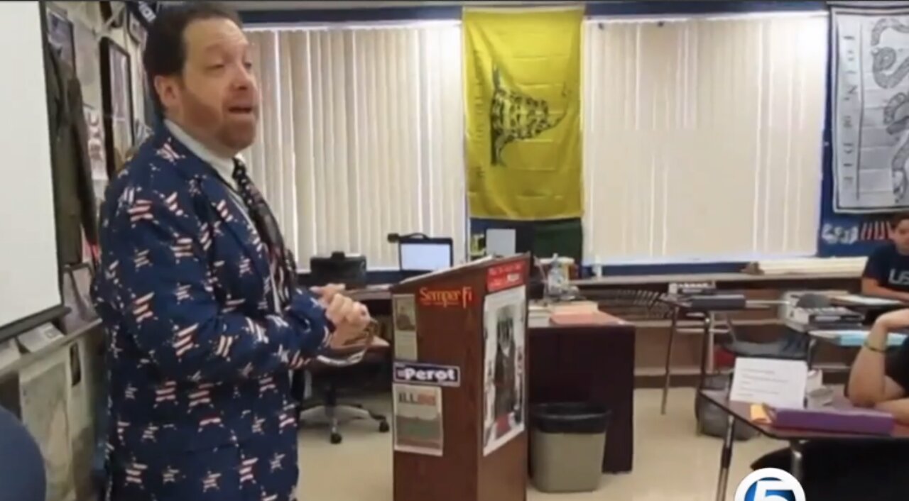 Teacher sings song to help shake first day jitters